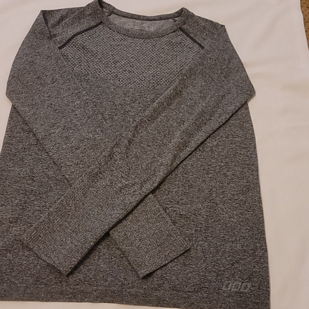 Lorna jane long sleeve shirt size large